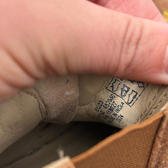 Mini Boden Embroidered Boots - Picture 8 of 8